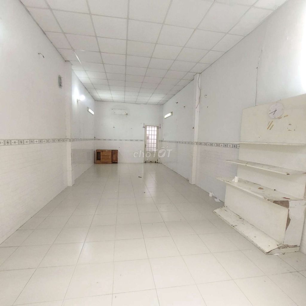 Commercial Space on Le Van Tho Street