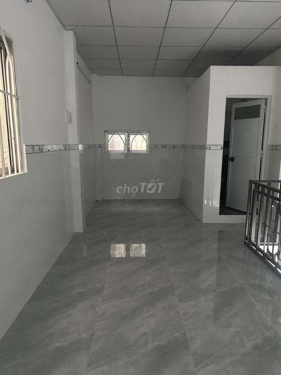 Newly Renovated Clean House in Secure Alley, Near Market and School