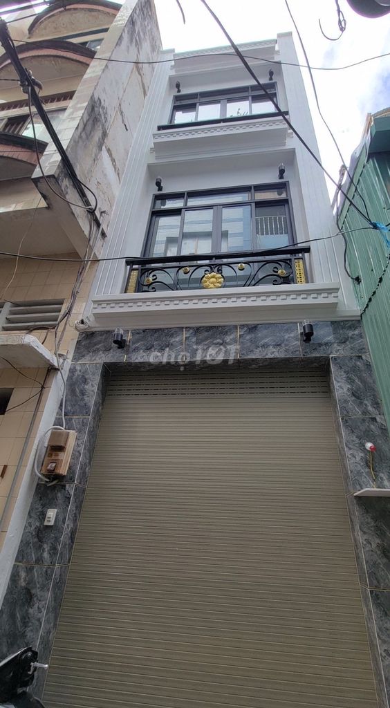 Modern Commercial Space on Le Hong Phong Street