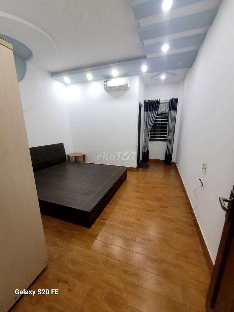 Modern 4-Bedroom House with Multiple Floors