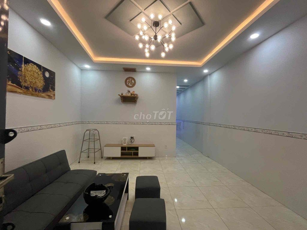 Furnished 2-Bedroom House Near Go Supermarket