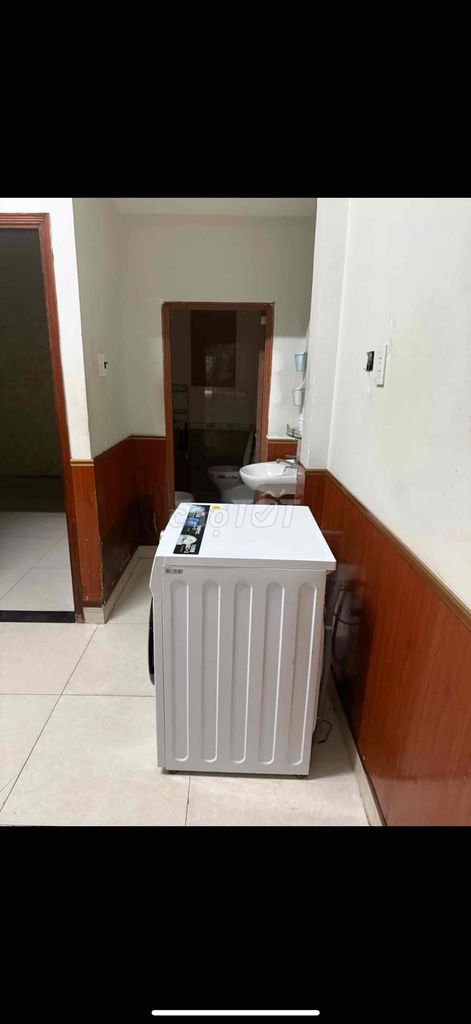 Spacious Private Room with Kitchen and Laundry