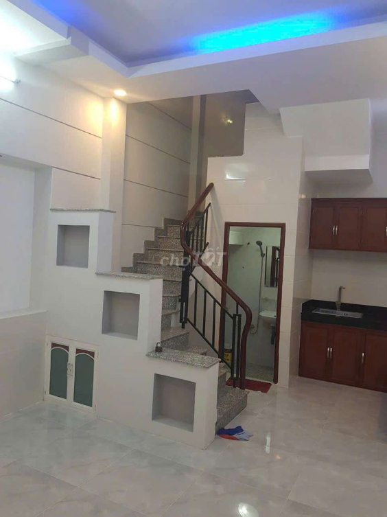 Modern 4x7m House in Phan Dinh Phung, Fully Furnished