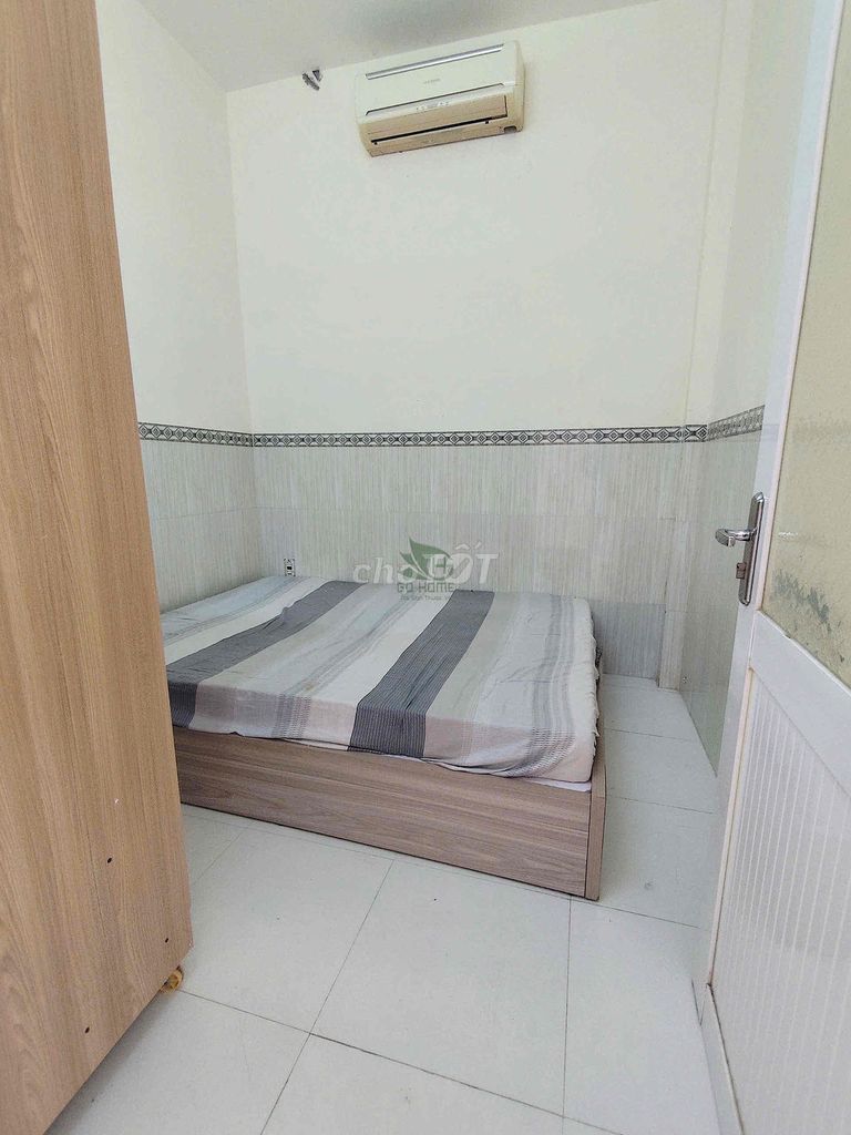 3-Bedroom House Near Beach with Parking