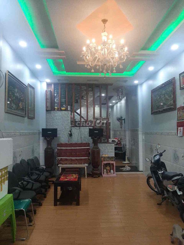 3-Bedroom House with Modern Kitchen, 64sqm