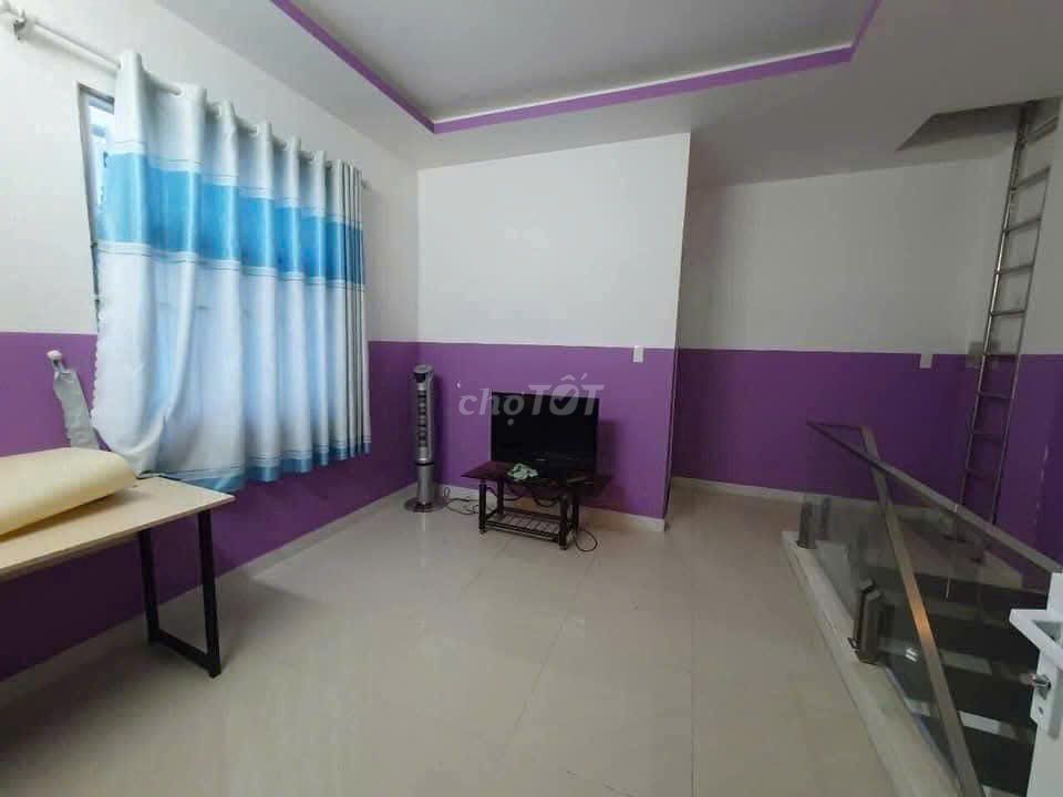Modern Two-Story House Near Hi-Tech Park