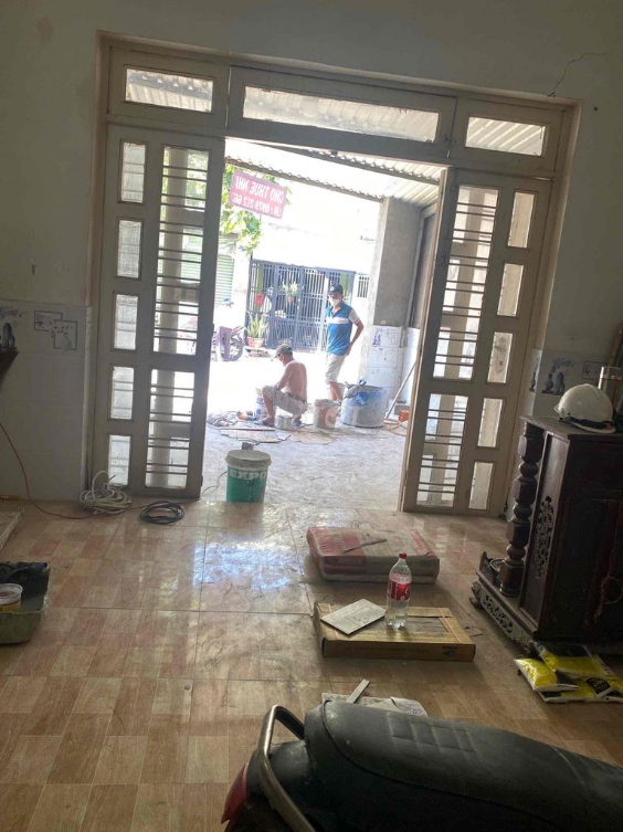 Spacious Mezzanine Townhouse in Hiep Thanh Q12 - Ideal for Business