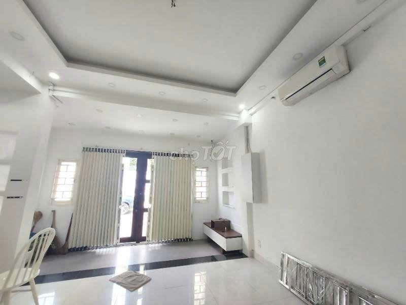 Prime Location Mặt Tiền Trần Khánh Dư Commercial Space in District 1