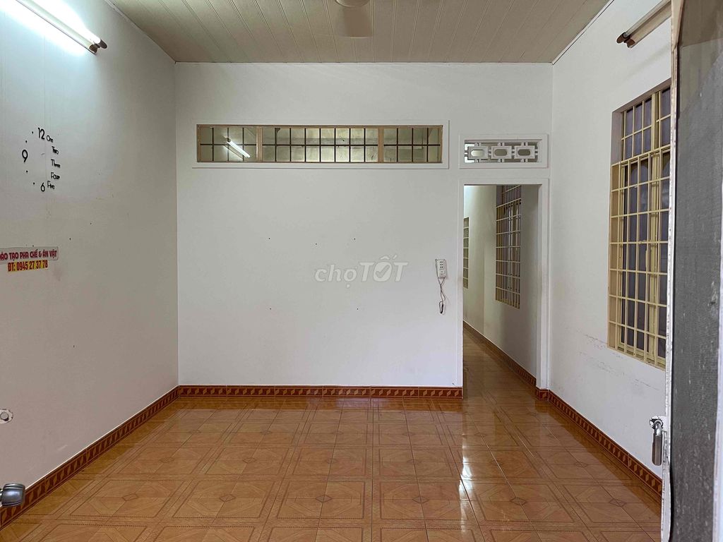Spacious 2-Bedroom House Near BMT Market
