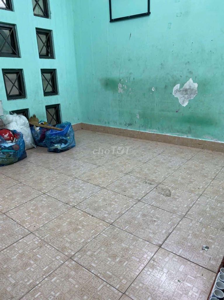 Spacious House Near Bus Station District 8