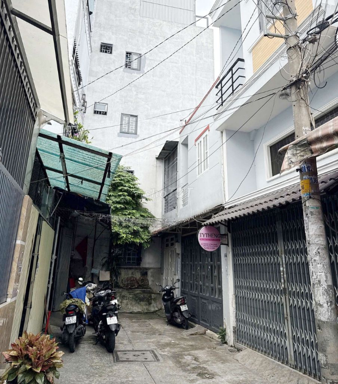 Rental House at Le Thuc Hoach Street, Tan Phu District