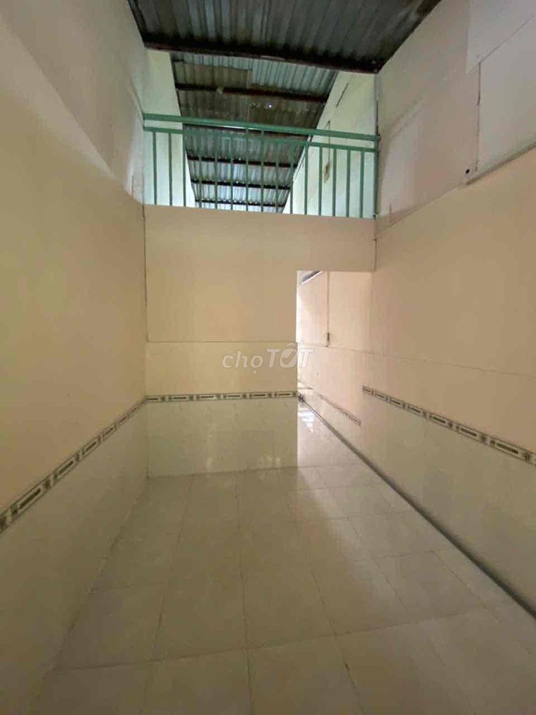 48m² Split-Level House Near Nguyen Van Cu Bridge