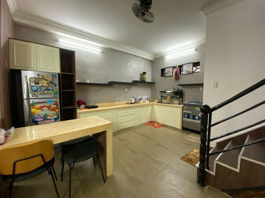 Spacious 2-Bedroom House Near Tan Binh Airport