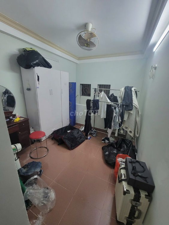 Spacious 3-Level Rental Near 3/2 - Ngo Quyen Street