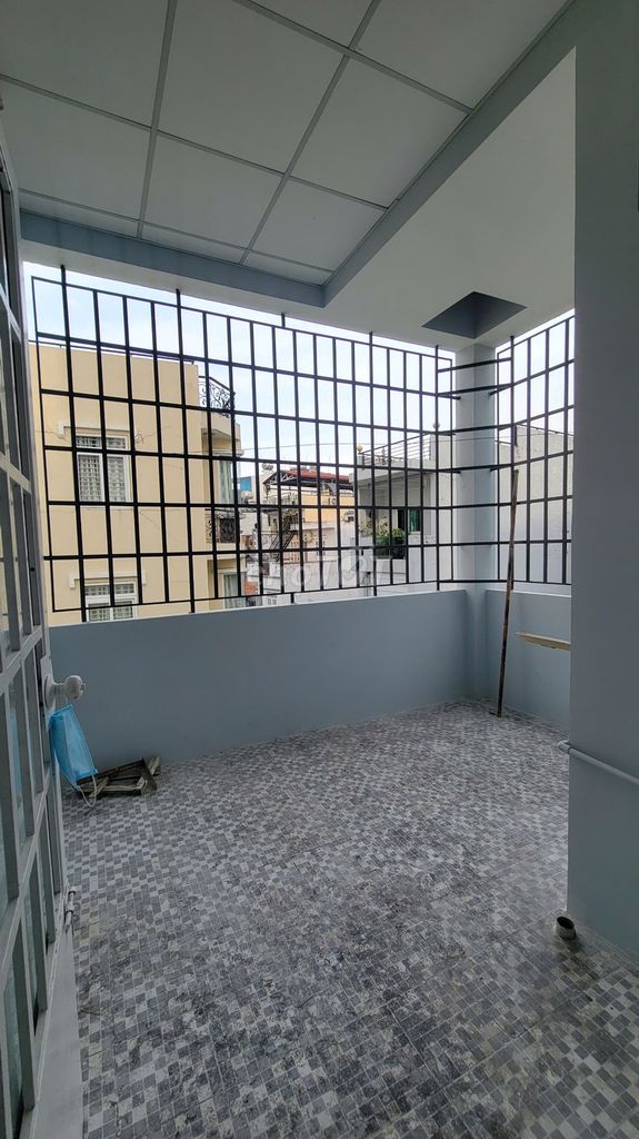Modern 3BR Townhouse with Parking in District 11