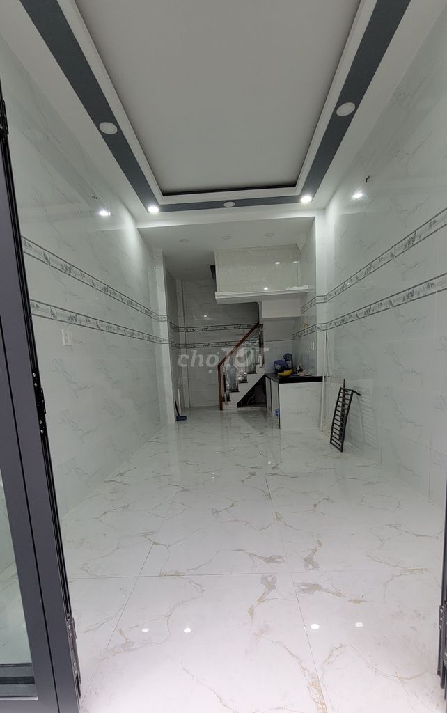 Modern 3.5x12m House for Rent in District 10