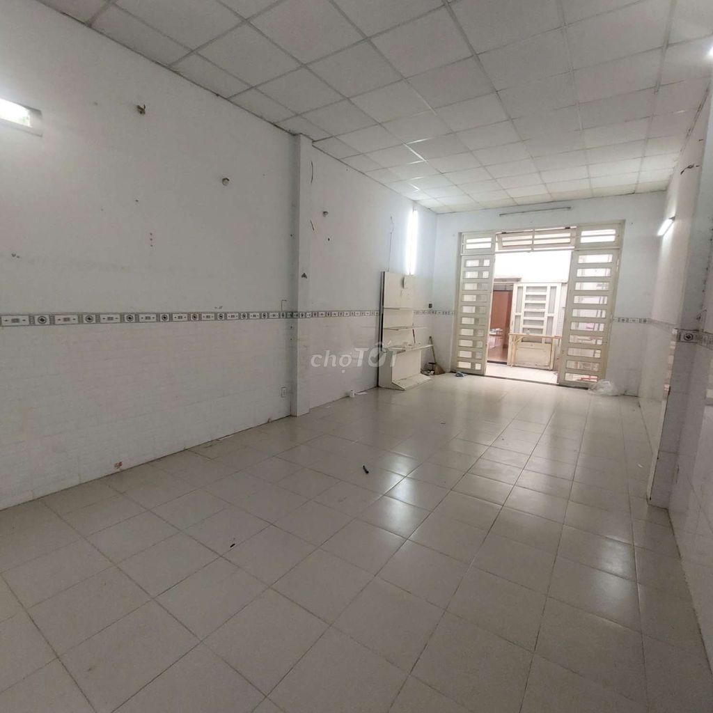 Commercial Space on Le Van Tho Street
