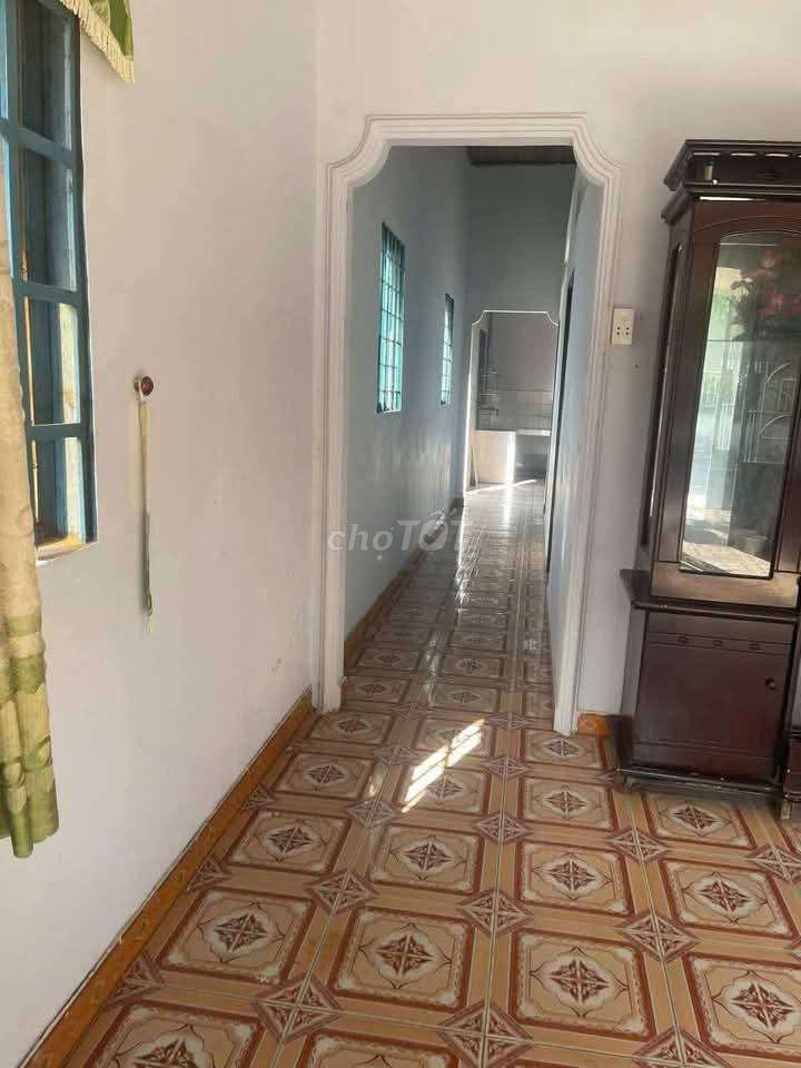 120m² House Near School with Parking