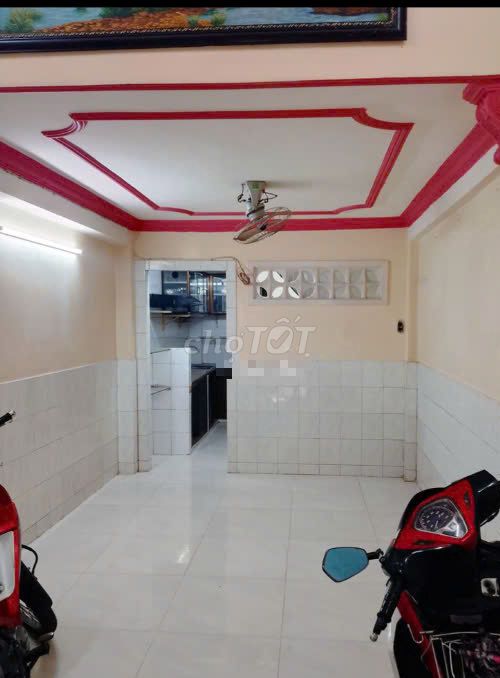 Modern 3-Bedroom Townhouse with Air Conditioning