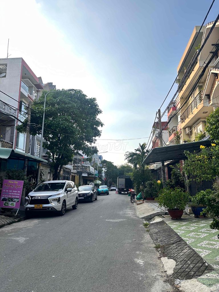 Modern 3-Story House in Vinh Loc Complex