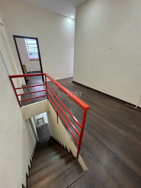 Spacious Cafe/Shop Space in Central Location, Trần Hưng Đạo Street