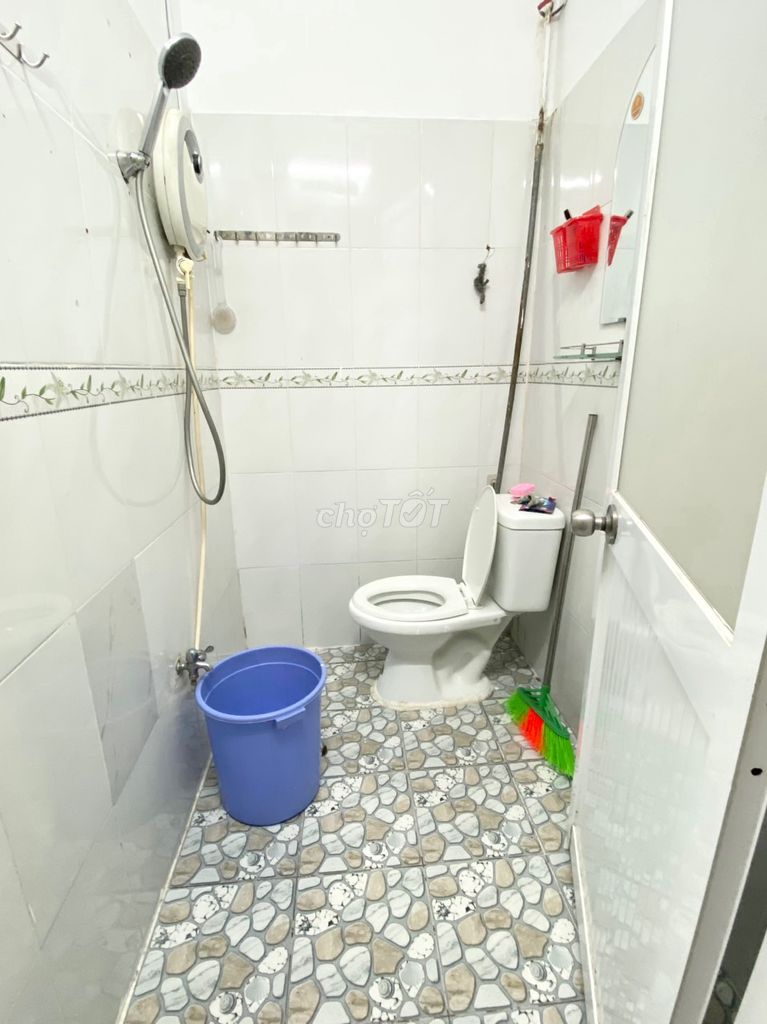 Modern Two-Bedroom House with Parking in District 7