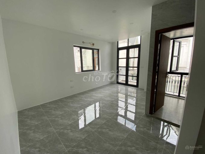 For rent adjacent to Trinh Van Bo, Xuan Phuong, car parking available.