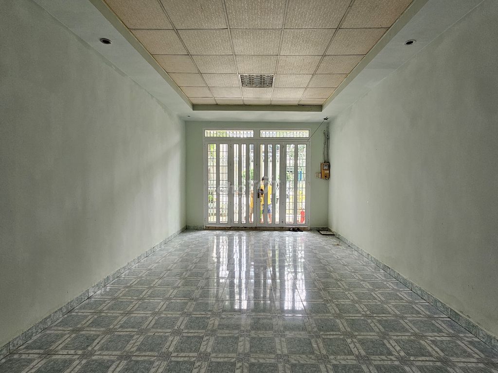 Large 2BR House with Commercial Potential