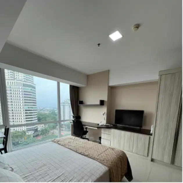 Modern Studio Apartment with City Views