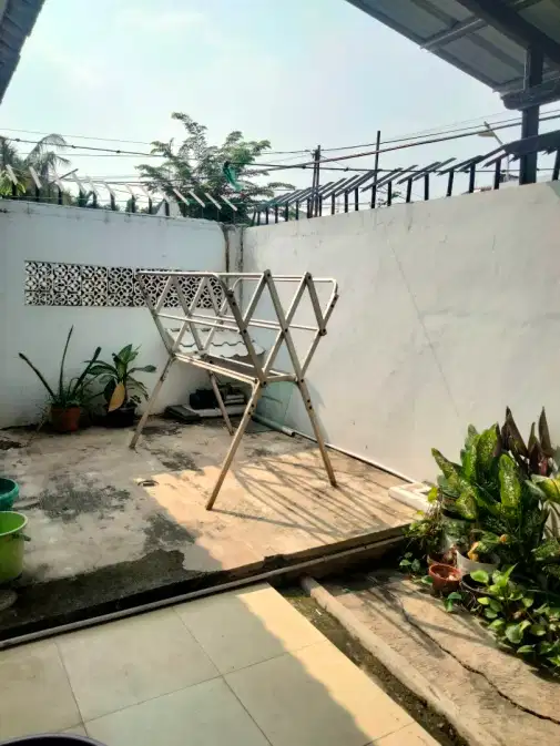 Furnished House in Quiet Residential Complex with 2-Car Carport