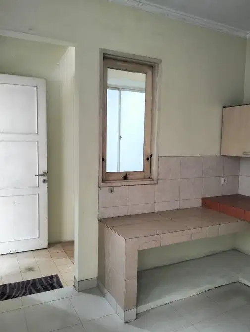 Modern, Well-Maintained Property Ready to Move In