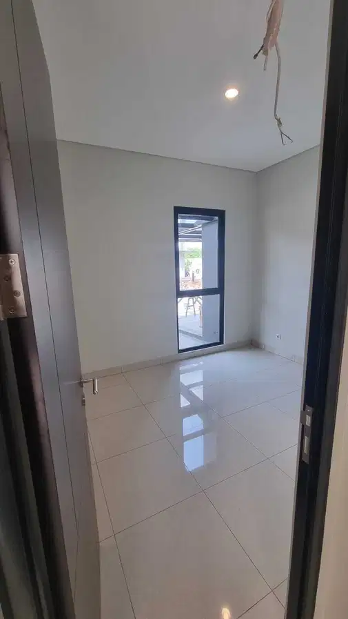 Fully Furnished 5-Bedroom House in Summarecon Bekasi