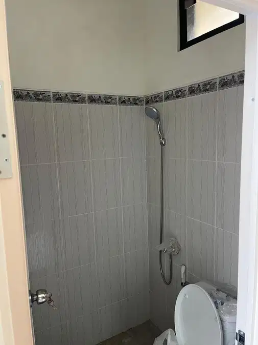 New Semi-Furnished House Near Balong Waterpark