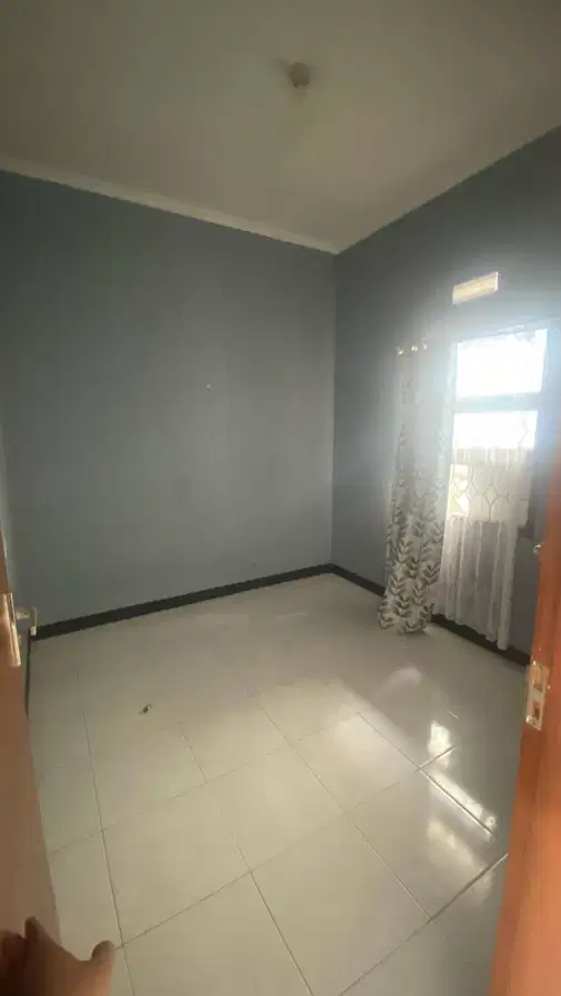 Clustered House with Garden, Suitable for Young Couples