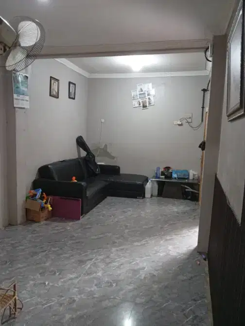 6x10 House with AC, Kitchen Set, Wardrobe, Near School, Market, Station