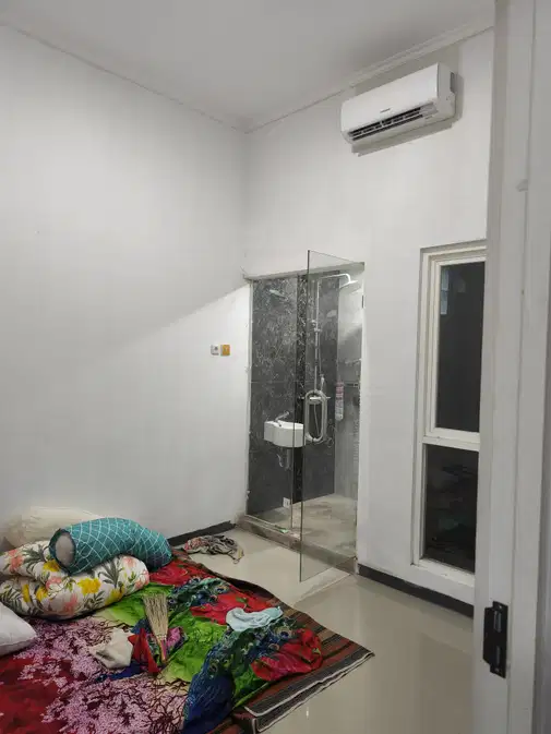 Rumah Alana Regency Cemandi - 2-спальная резиденция с внутренними удобствами