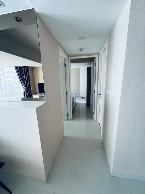 Spacious Apartment with Modern Design and Amenities