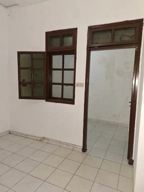 Spacious 2-Story House in Cengkareng Indah