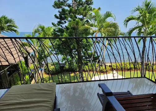 Fully Furnished Villa with 5 Bedrooms, Pool, and Beach View