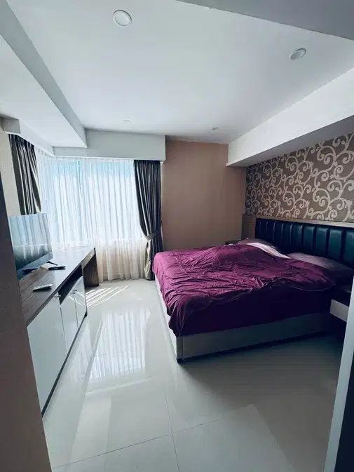Spacious Apartment with Modern Design and Amenities