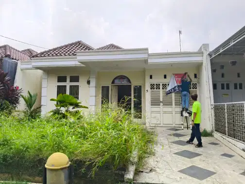 Cluster House with Multiple Rooms Near Toll Exit and Amenities
