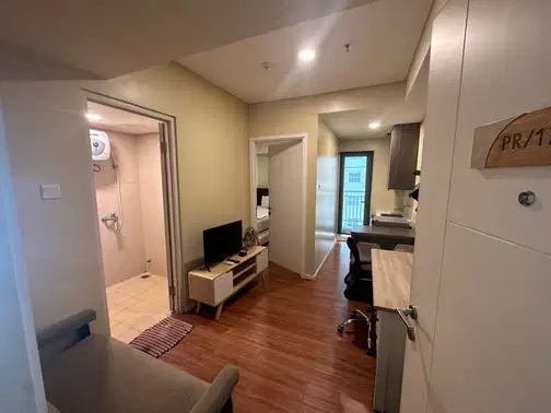 Parahyangan Residence Apartment - Pool View, 17th Floor, Fully Furnished
