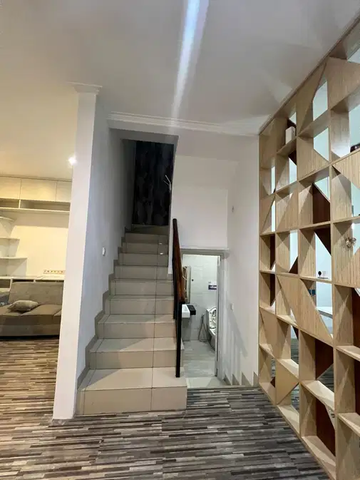 Furnished House at Green Lake, 6x15 Size