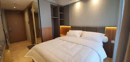 Goldcoast PIK студиялық пәтері, жүзу бассейінің көрінісі бар