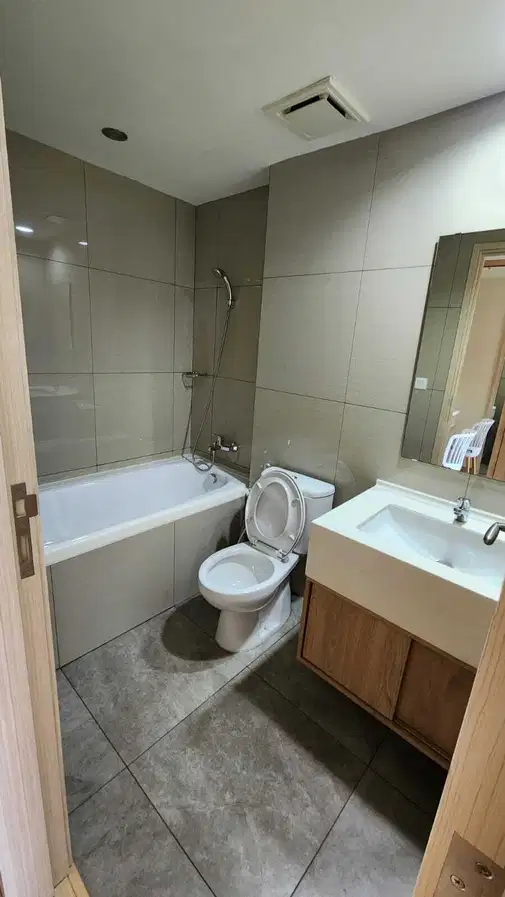 Furnished Orange County Apartment with Pool Access