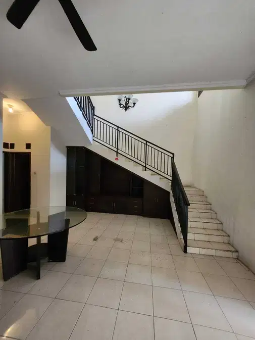 Tanjung Mas Raya-дағы Aneka Tambang-ға жақын 2 қабатты люкс үй