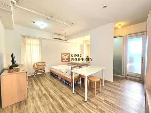 1BR Hook Unit with Unique Interior and City View at Green Bay Pluit