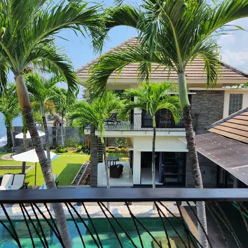 Fully Furnished Villa with 5 Bedrooms, Pool, and Beach View