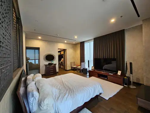 Luxurious 3BR Apartment with Designer Interior Pakubuwono