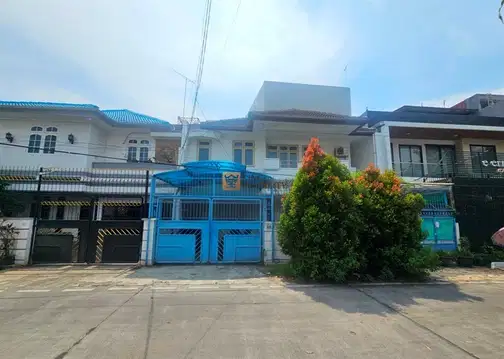 2-Story Furnished House in Kartini with Garden View